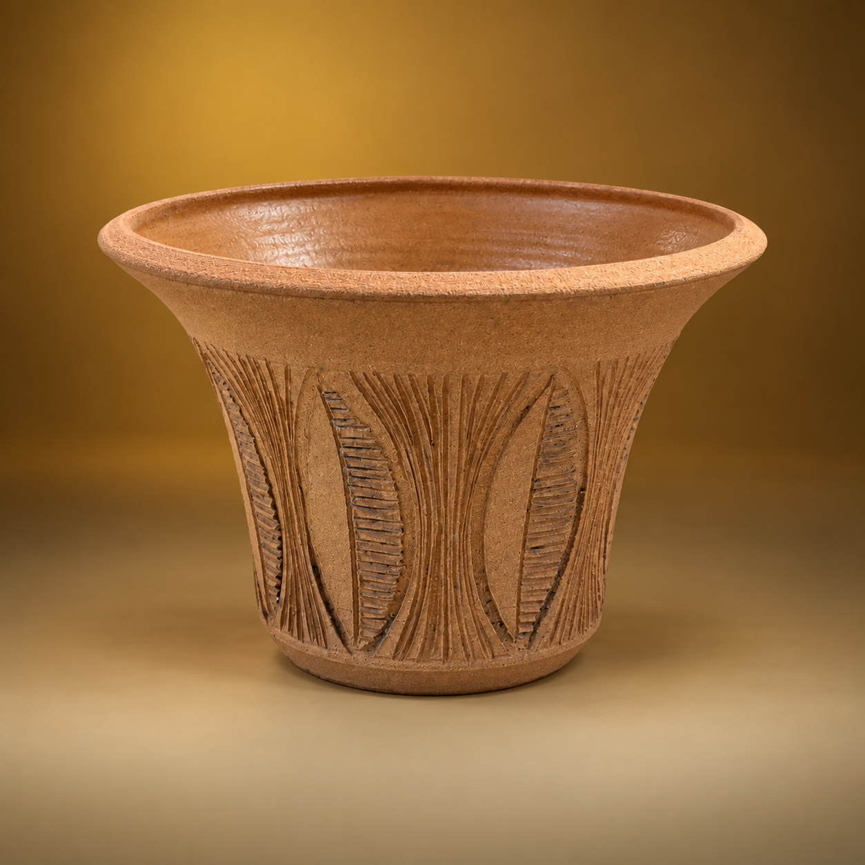 VERY RARE ROBERT MAXWELL LEAF FLARE PLANTER