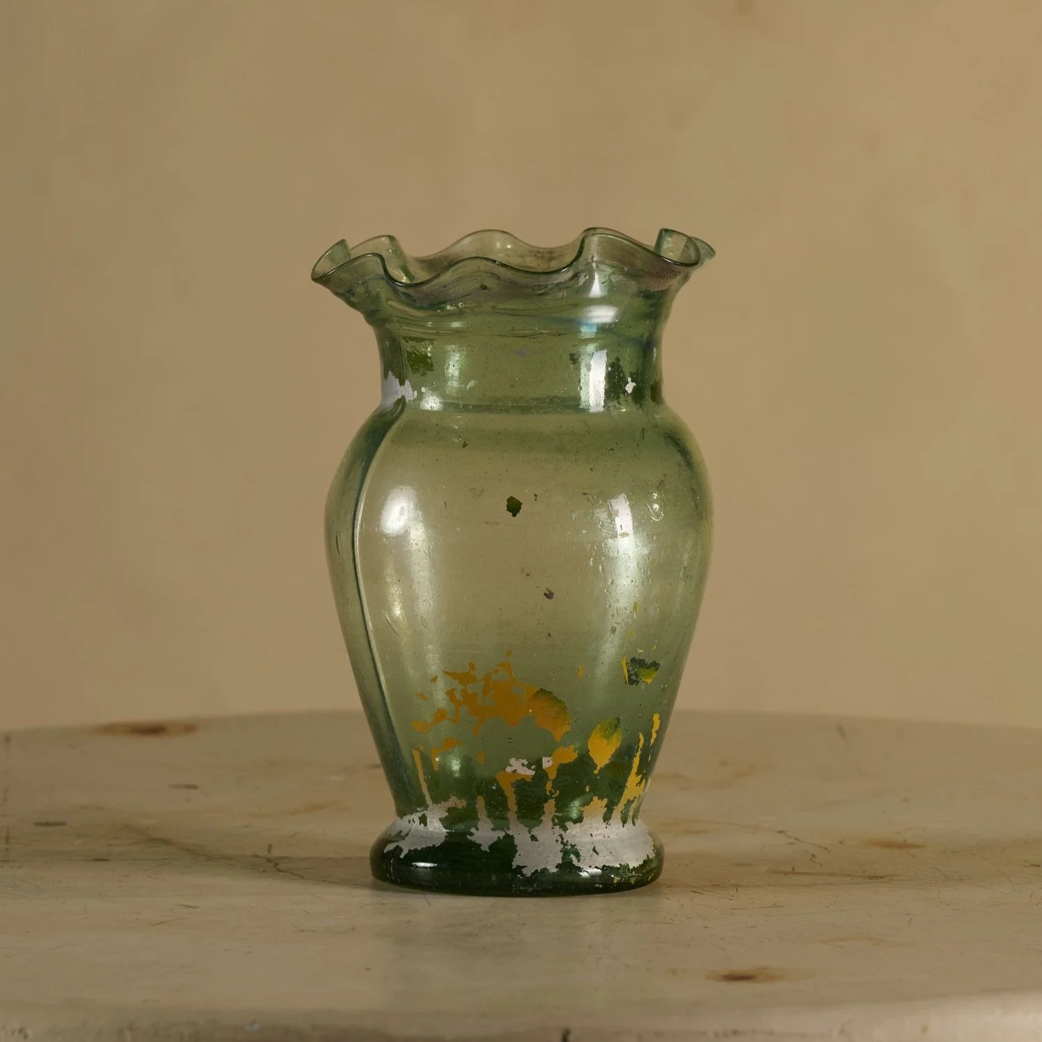 BLOWN GLASS VASE