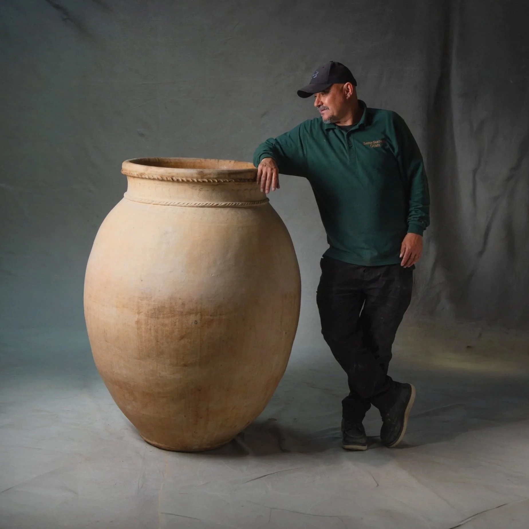 IG19890+Italian+Terra+Cotta+Jar%2C+Calabra+Region+%2817%29-min.jpg