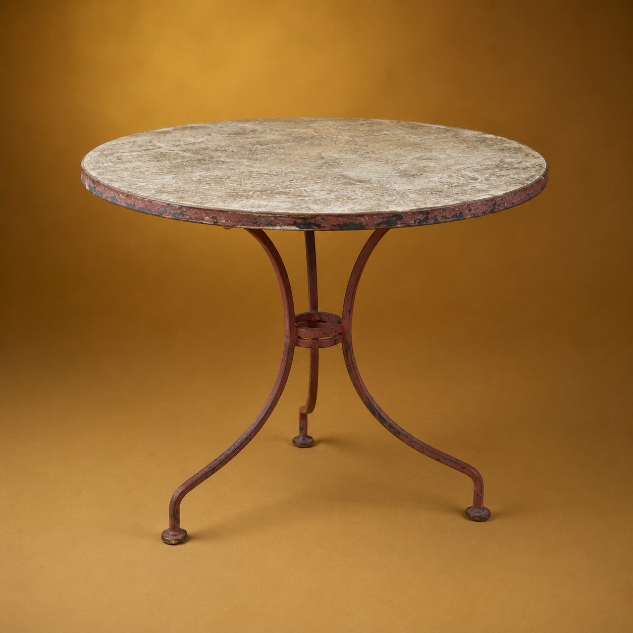 OUTDOOR TABLE