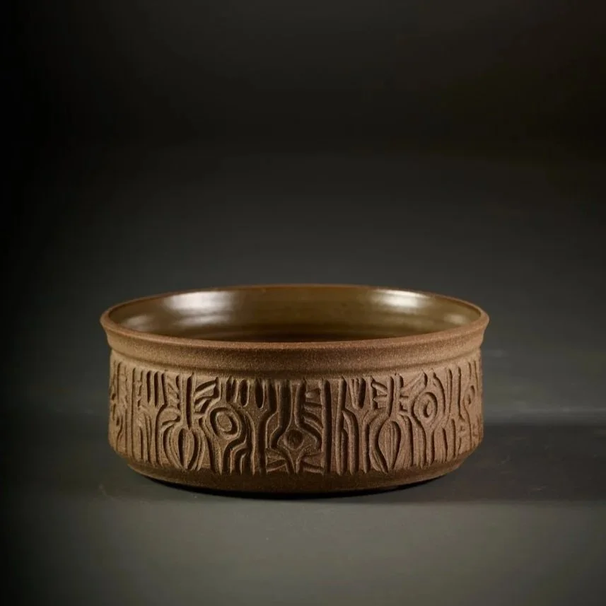 ROBERT MAXWELL CARVED STUDIO PLANTER