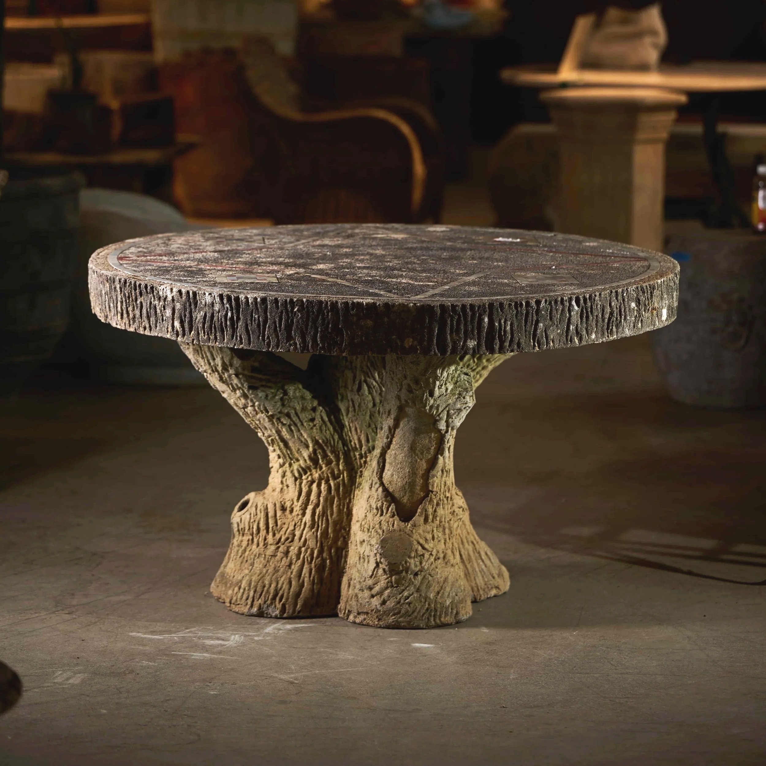 FAUX BOIS TABLE