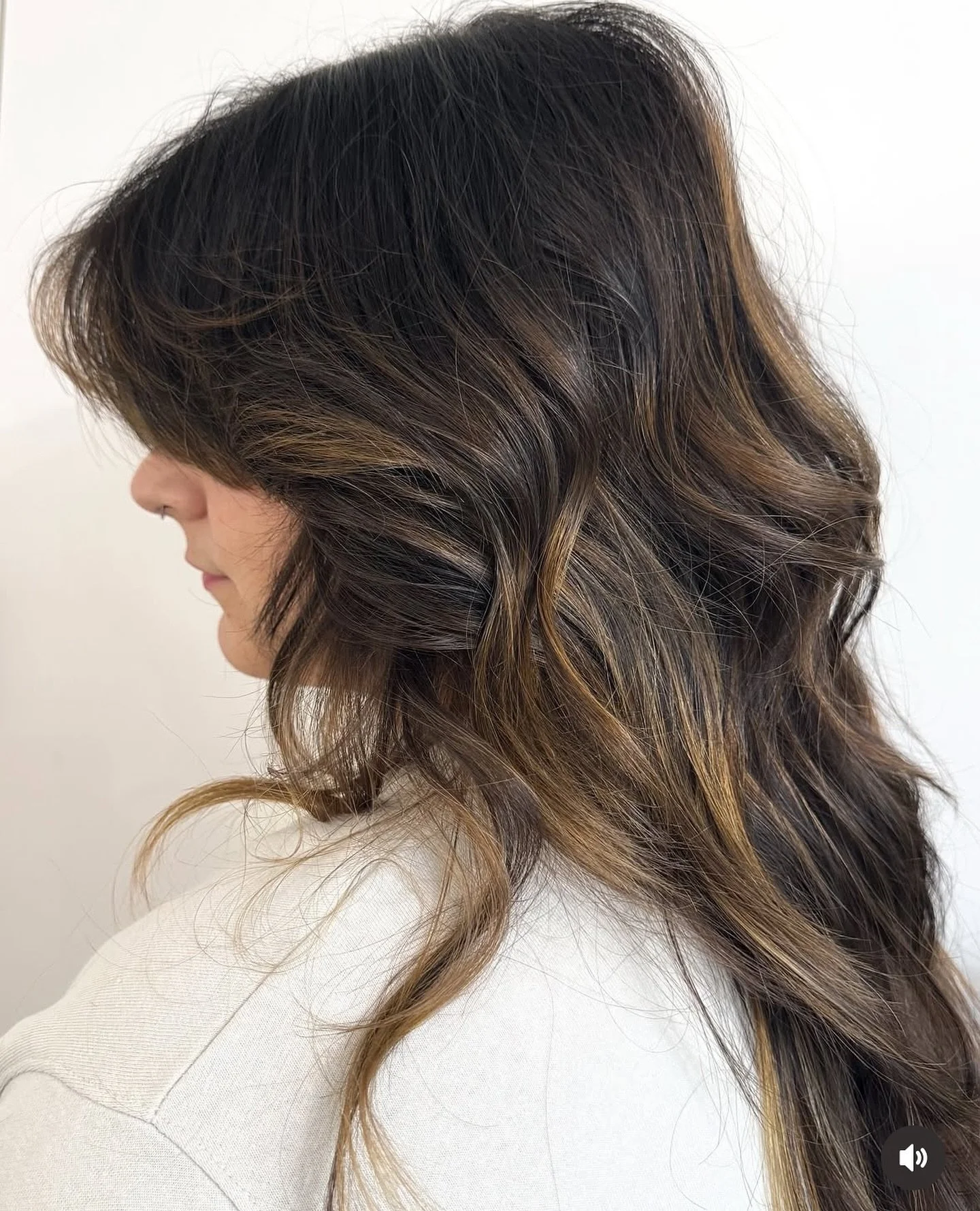 Soft color for soft dimension. 
Cut and color by  @bookwithallison