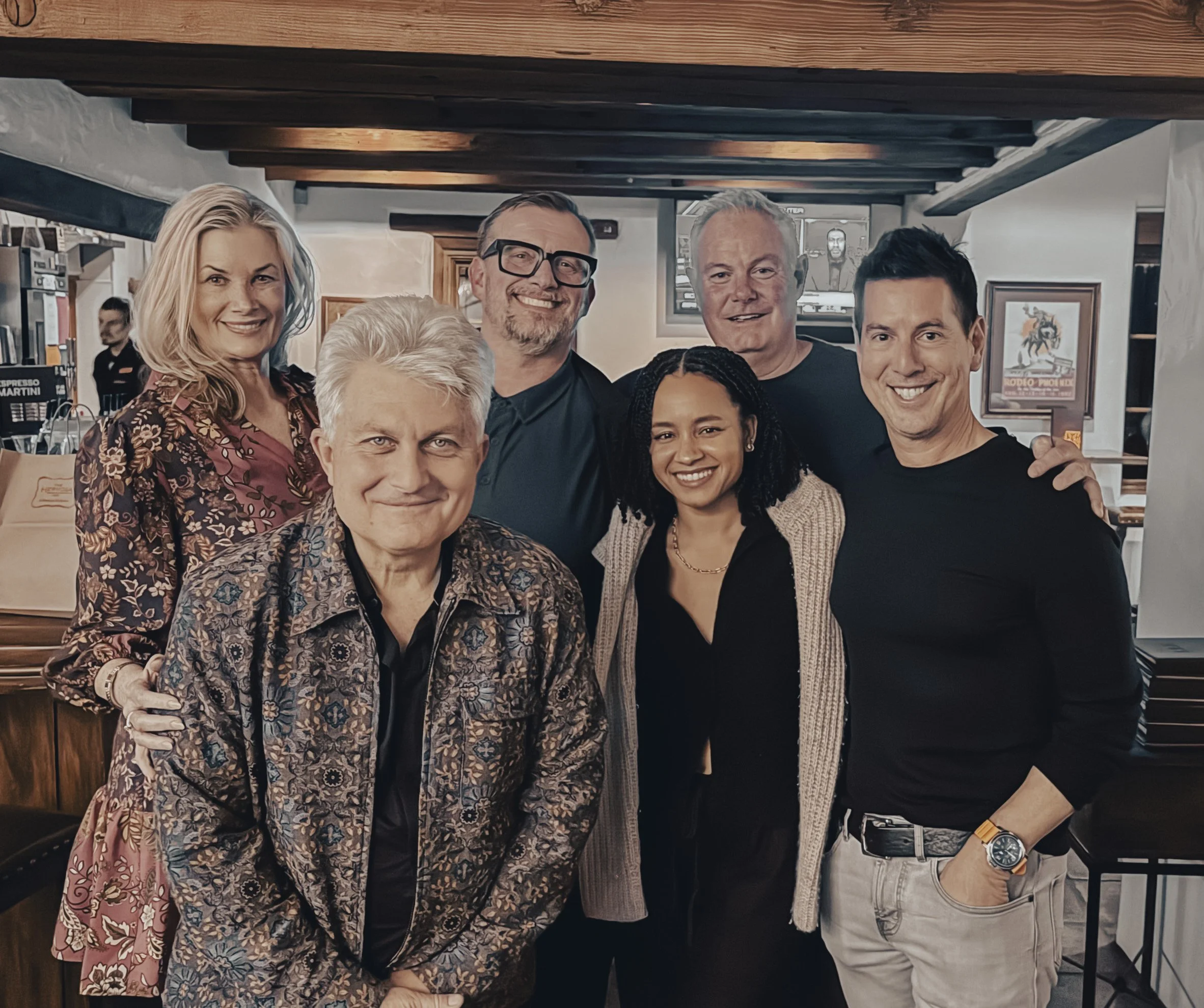 Image showing a black background with a gray outline of a calendar icon in the center.