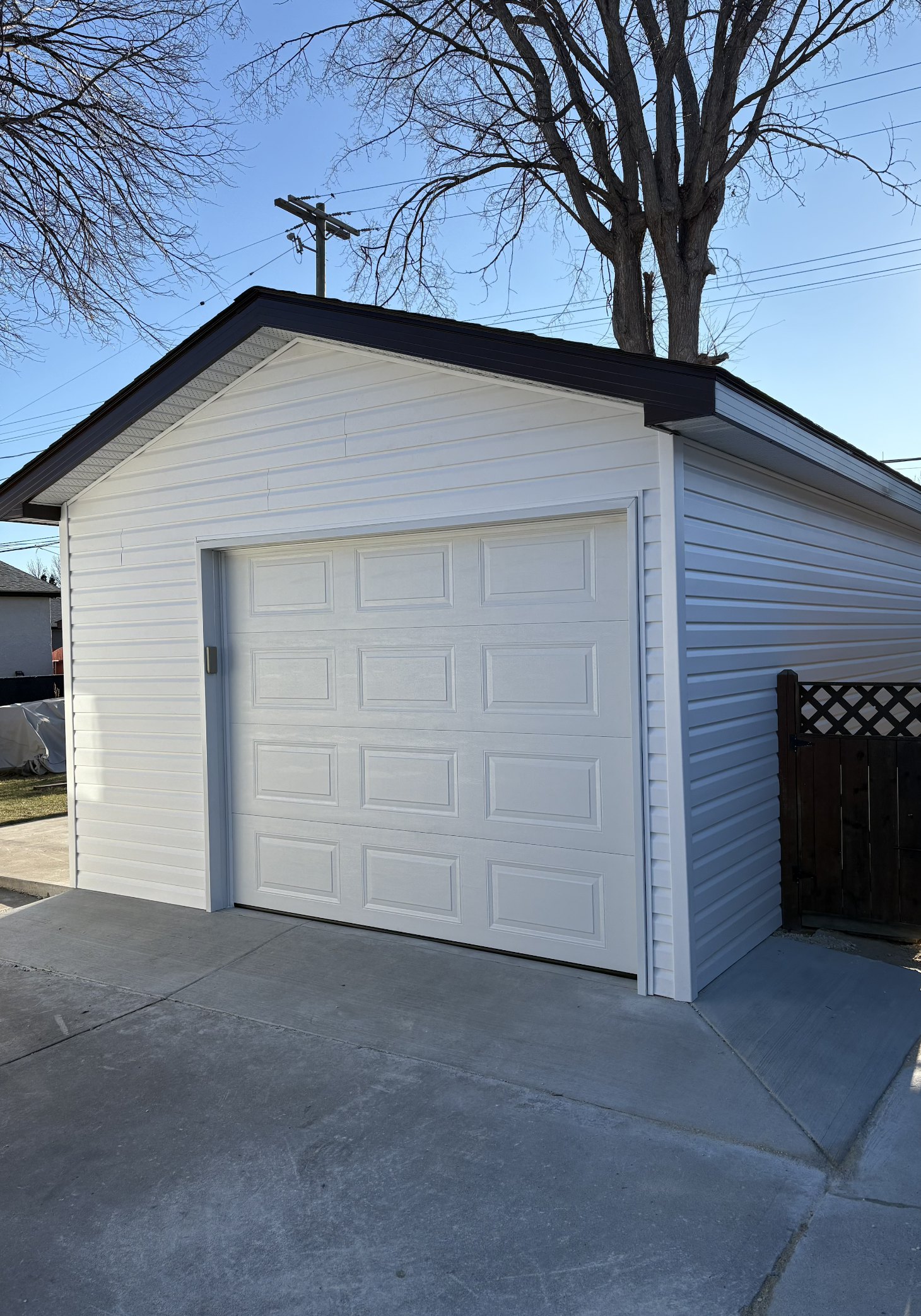 garage-build-in-manitoba-by-war-eagle-construction-completed-project.png