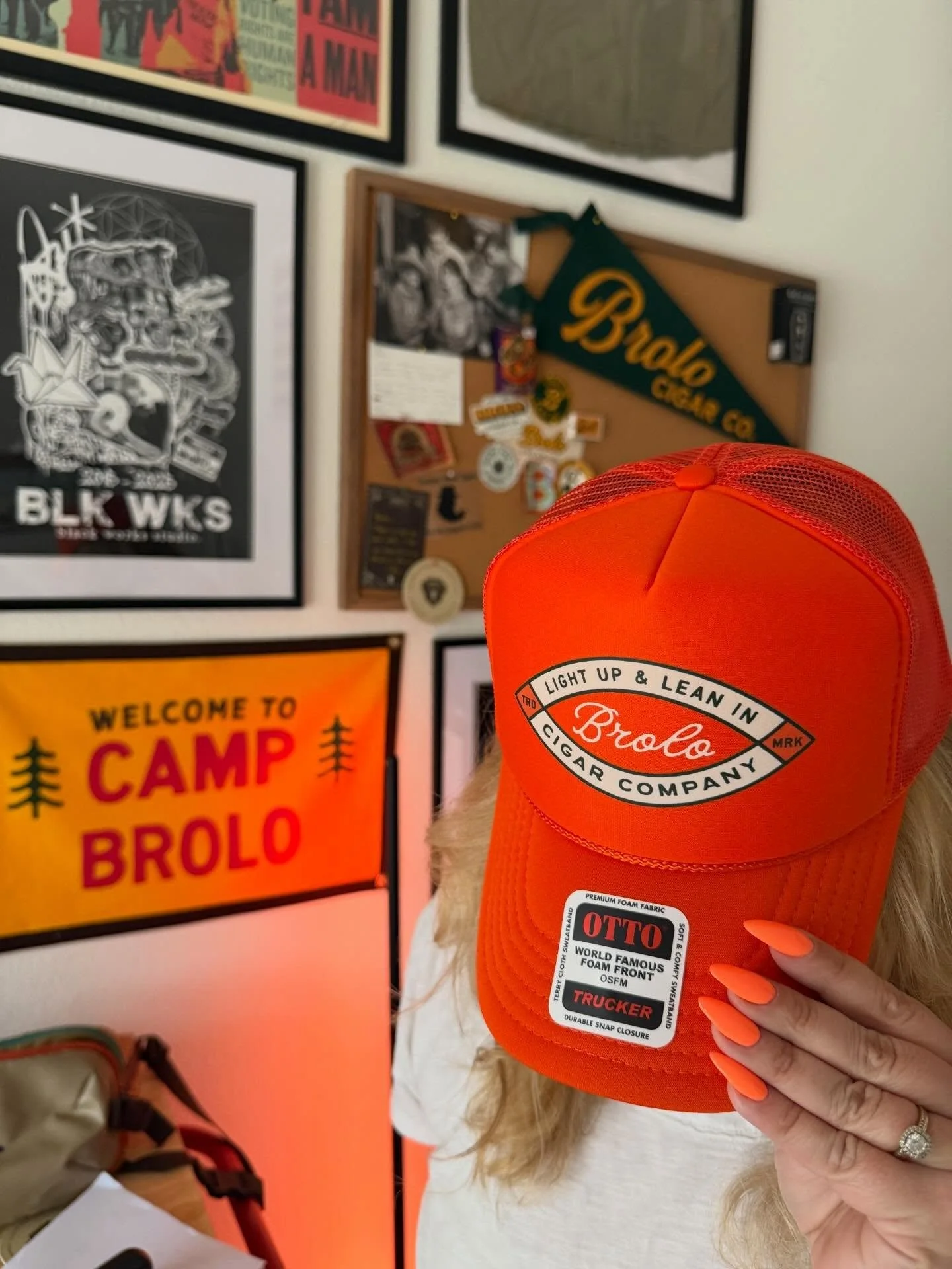 New hats dropped yesterday.

Discord said: &ldquo;Yeah&hellip; we&rsquo;ll take most of those.&rdquo;

Ember Orange &amp; Ash White, OTTO high crown truckers. 5-panel. Mesh back. Certified aerodynamic.

Almost sold out in 24 hours. Got 3 left. INSANE