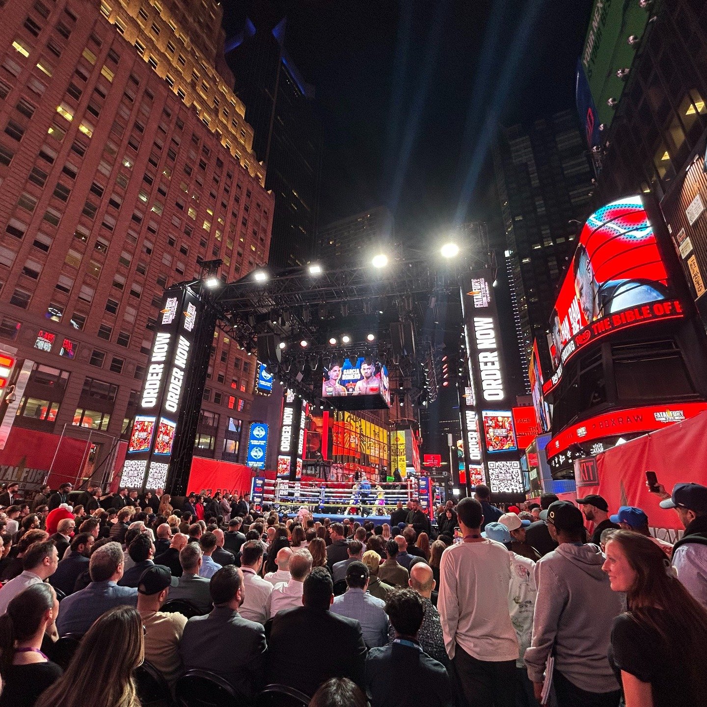 Why Experiences Outperform Ads Every Time
The average person scrolls past hundreds of ads each day, but meaningful experiences leave a lasting impression.
Experiential activations are remembered, discussed, and shared.
iVisits Experiential marketi