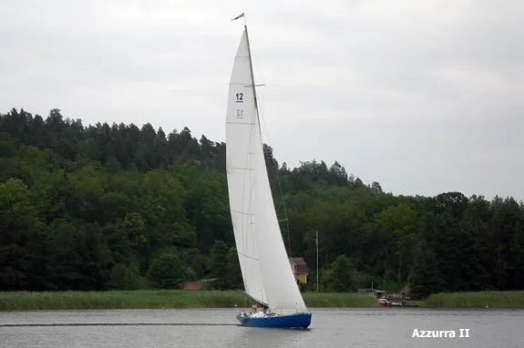 Azzurra II 12 I 8