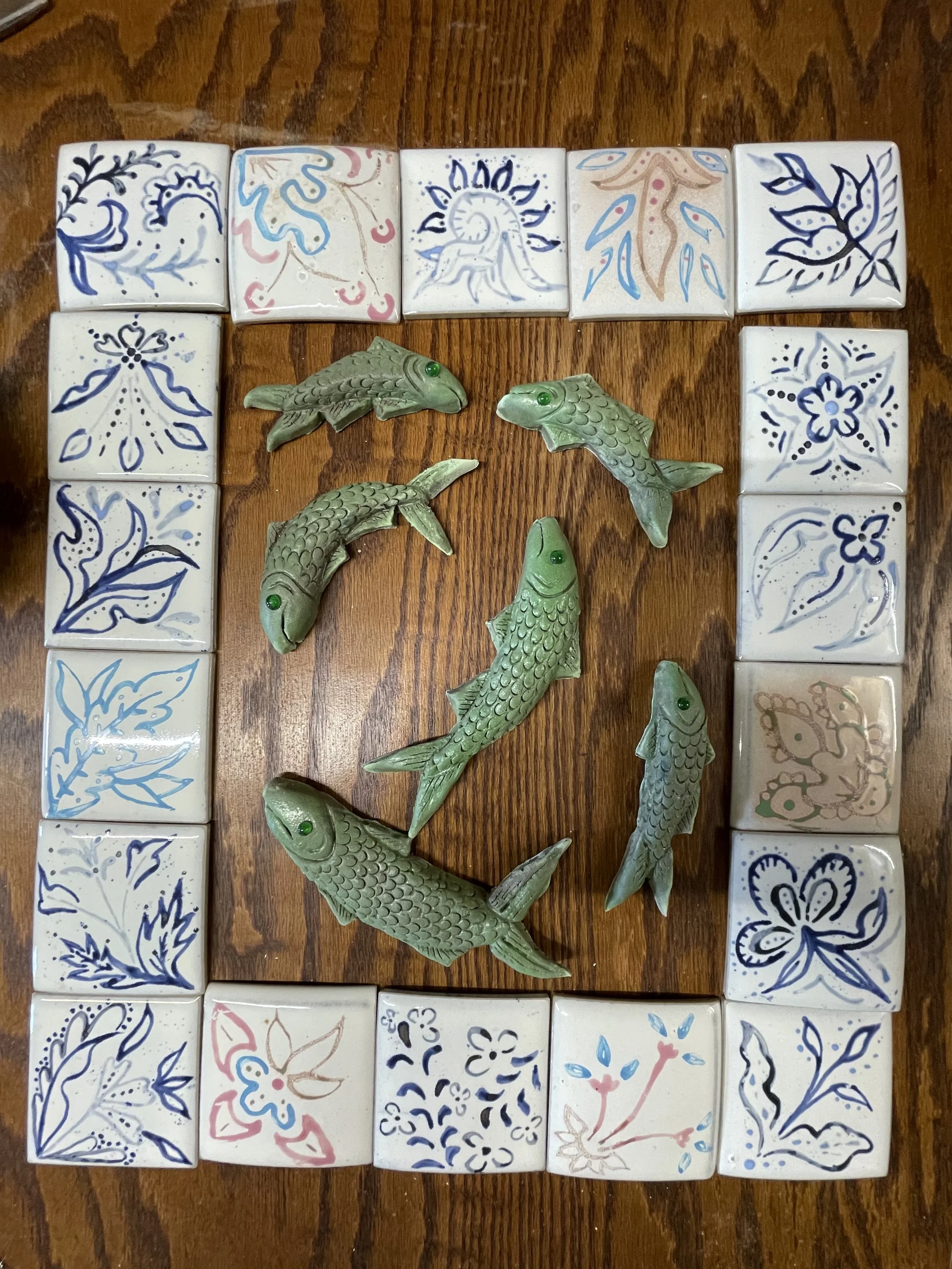 27tile_fish_pond_on_tea_table.jpg