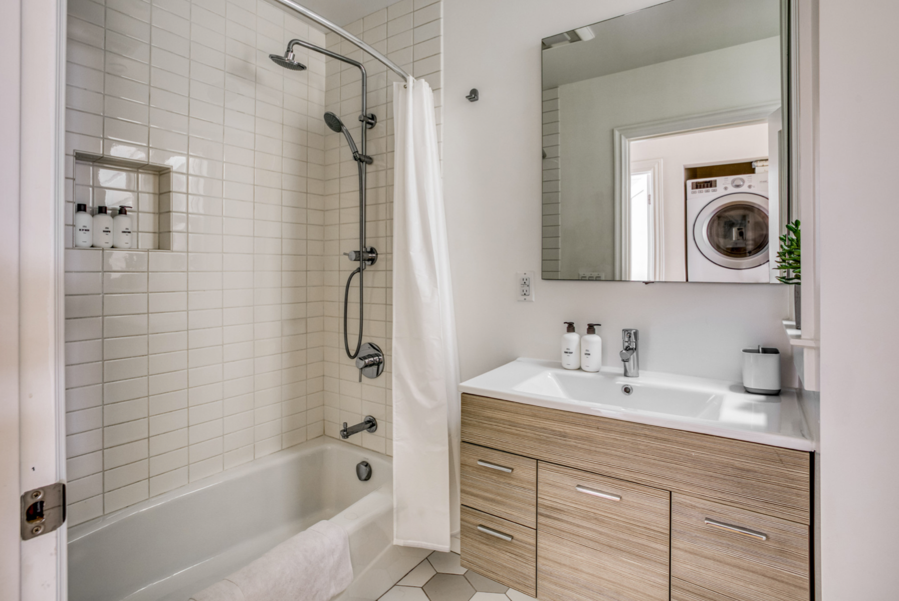 Bathroom1+2020-04-11+copy.png