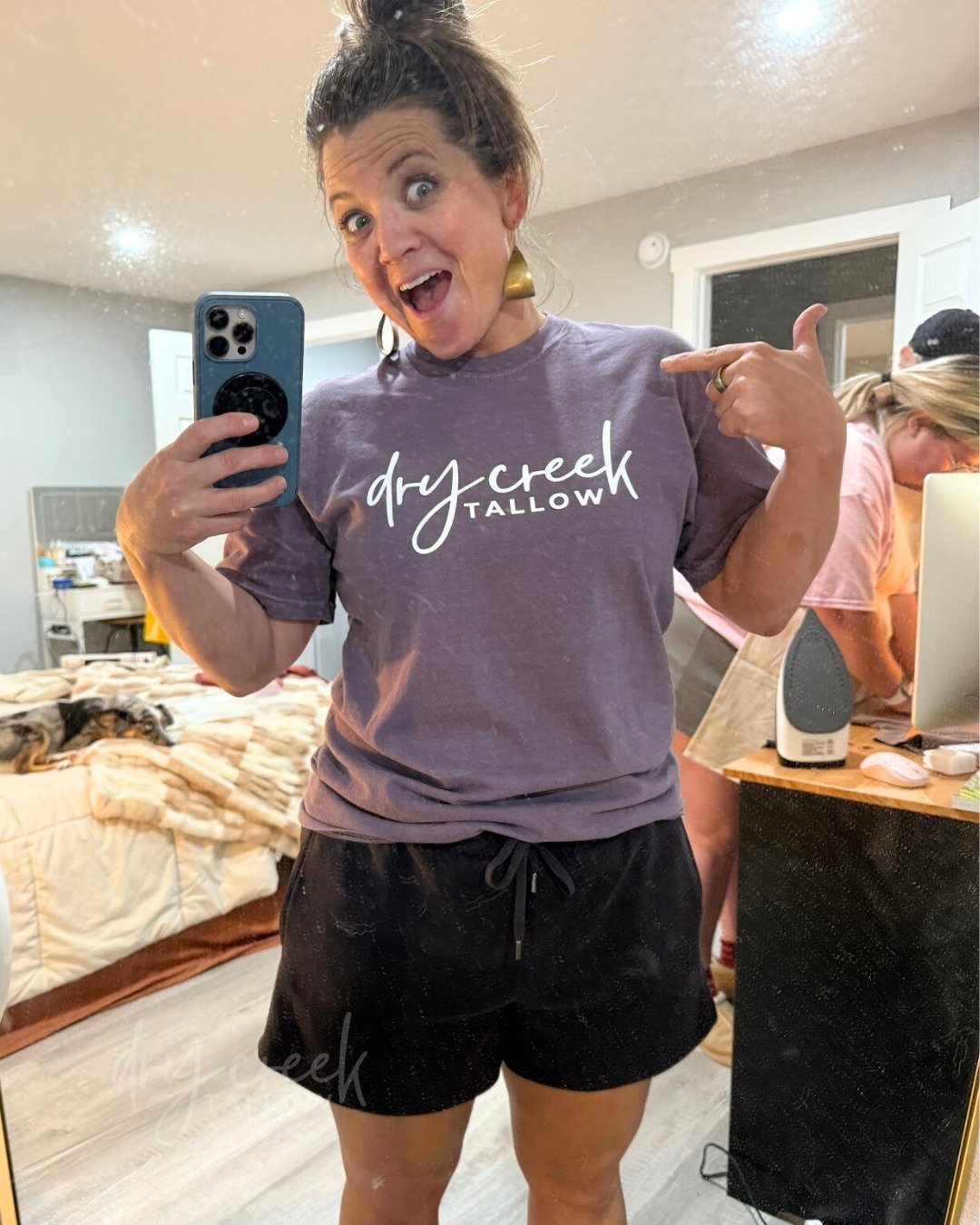 Eeeek! We&rsquo;ve got NEW shirts and we&rsquo;re a little too excited about them! 😍

You&rsquo;ll just find me over here in my Comfort Colors Dry Creek Tallow shirt - soft, cozy, and oh-so-cute! ✨ Perfect for all the market days, errands, or just m