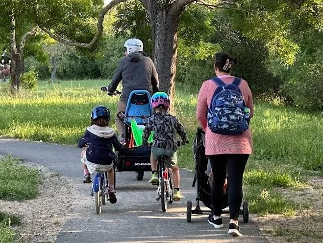 ***Tyler%2CBike+Trailer%2C+2+kids%2C+woman+with+stroller%2C+Thomson+Creek+-+no+faces.jpg