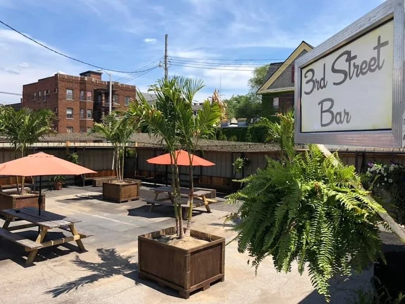 Third Street Bar