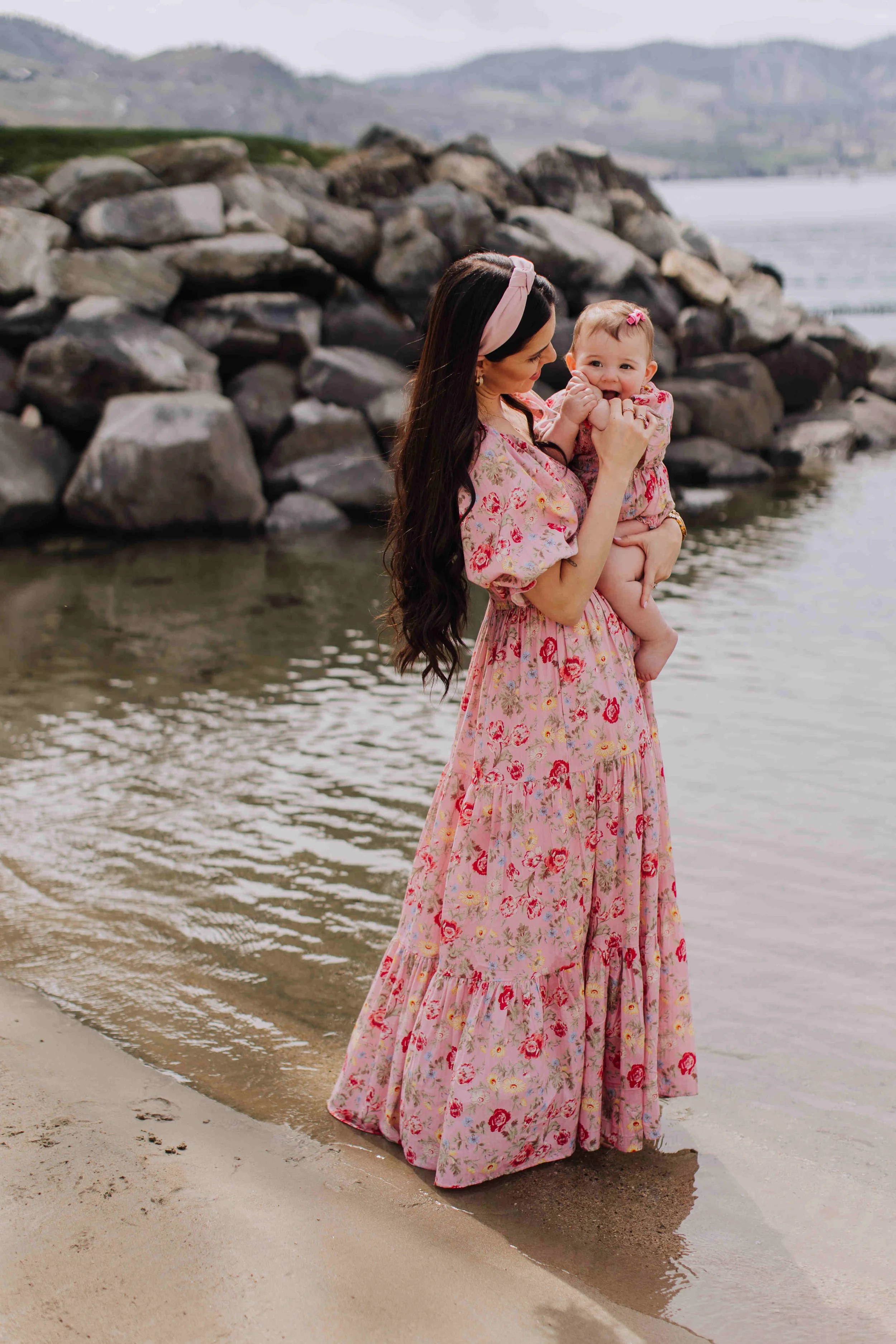 Lake Chelan Family photographer-8774.jpg