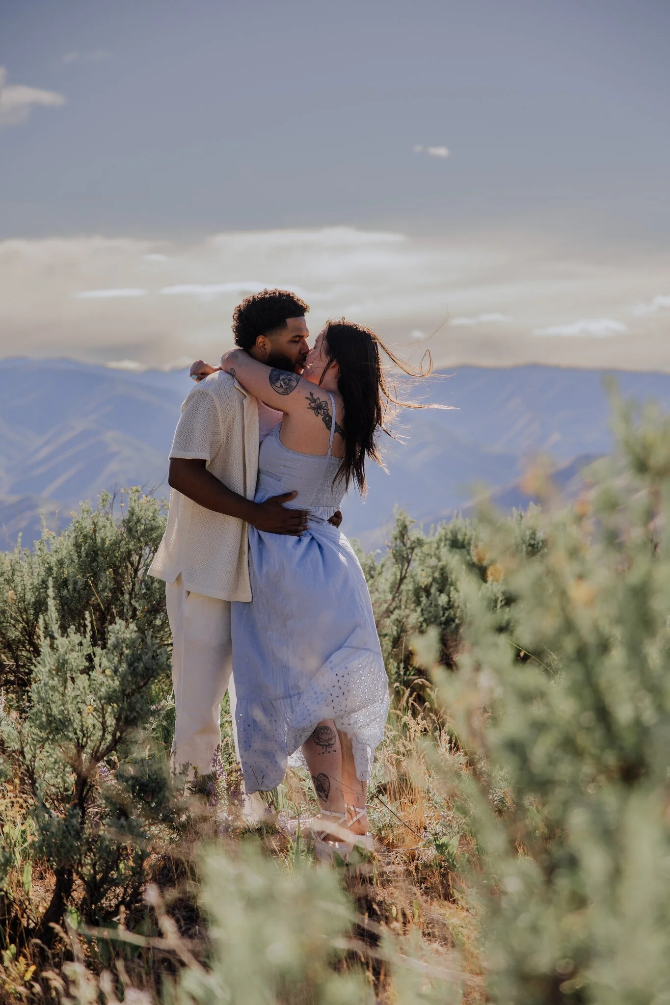lake-chelan-engagement-photographer-couple-close-up-portrait-20.jpg
