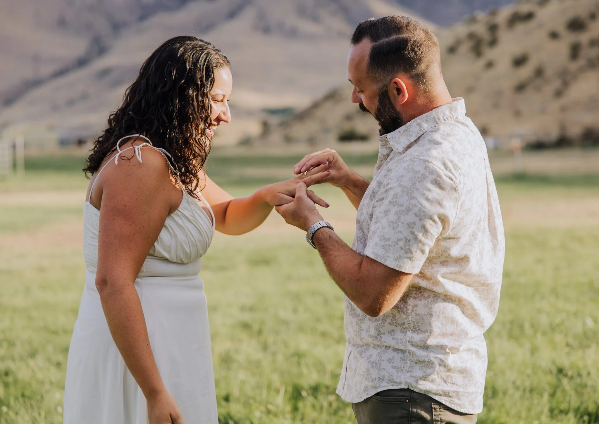 lake-chelan-proposal-photographer-ring-on-finger-25.jpg