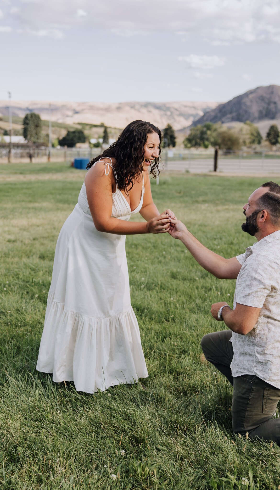 lake-chelan-proposal-photographer-proposal-close-up-21.jpg