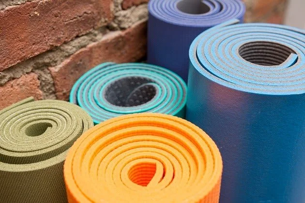 yoga-mats-group-lede.jpg