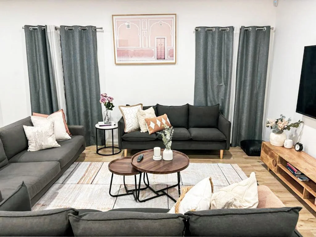 doreen2_living_room.jpg