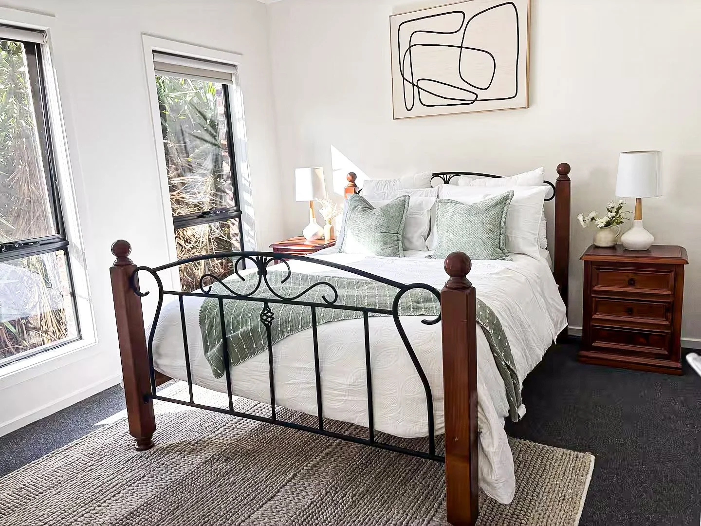 doreen_hidden_retreat_bedroom_01.jpg