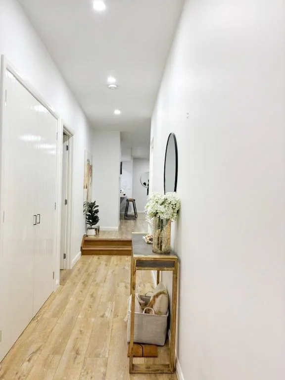 doreen2_hallway.jpg