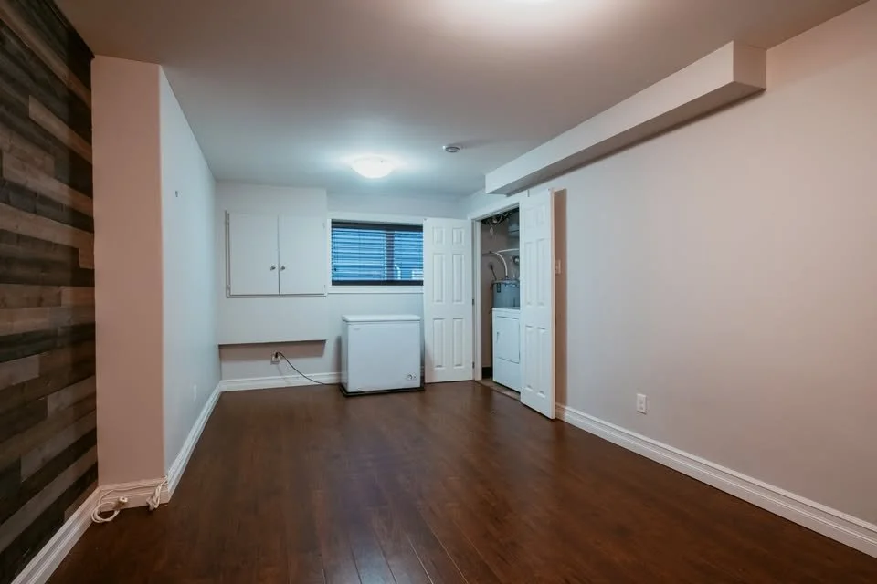 37 Fred W Brown - Marketplace 23.jpg