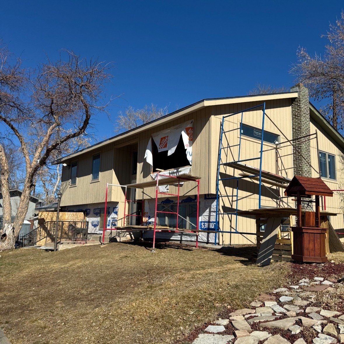 From demo to transformation 🛠️🏡
We&rsquo;ve been hard at work on this exterior remodel &mdash; new framing, window installs, and prepping for siding.

Swipe to see the progress unfold! 👉

#ExteriorRemodel #HomeTransformation #BeforeAndAfter #Const