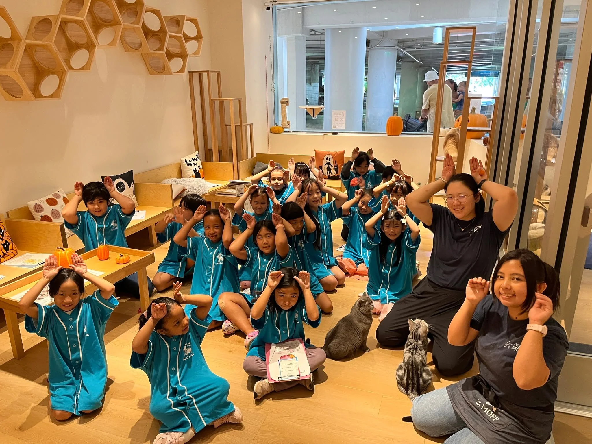🐱✨ MIRAI HANA &times; Cat Caf&eacute; MOFF &ndash; Kids Job Experience #006 ✨🐾

Eighteen children became &ldquo;Cat Caf&eacute; Managers&rdquo; for a day at Cat Caf&eacute; MOFF Ala Moana, one of Hawai&lsquo;i&rsquo;s three MOFF locations (and one 
