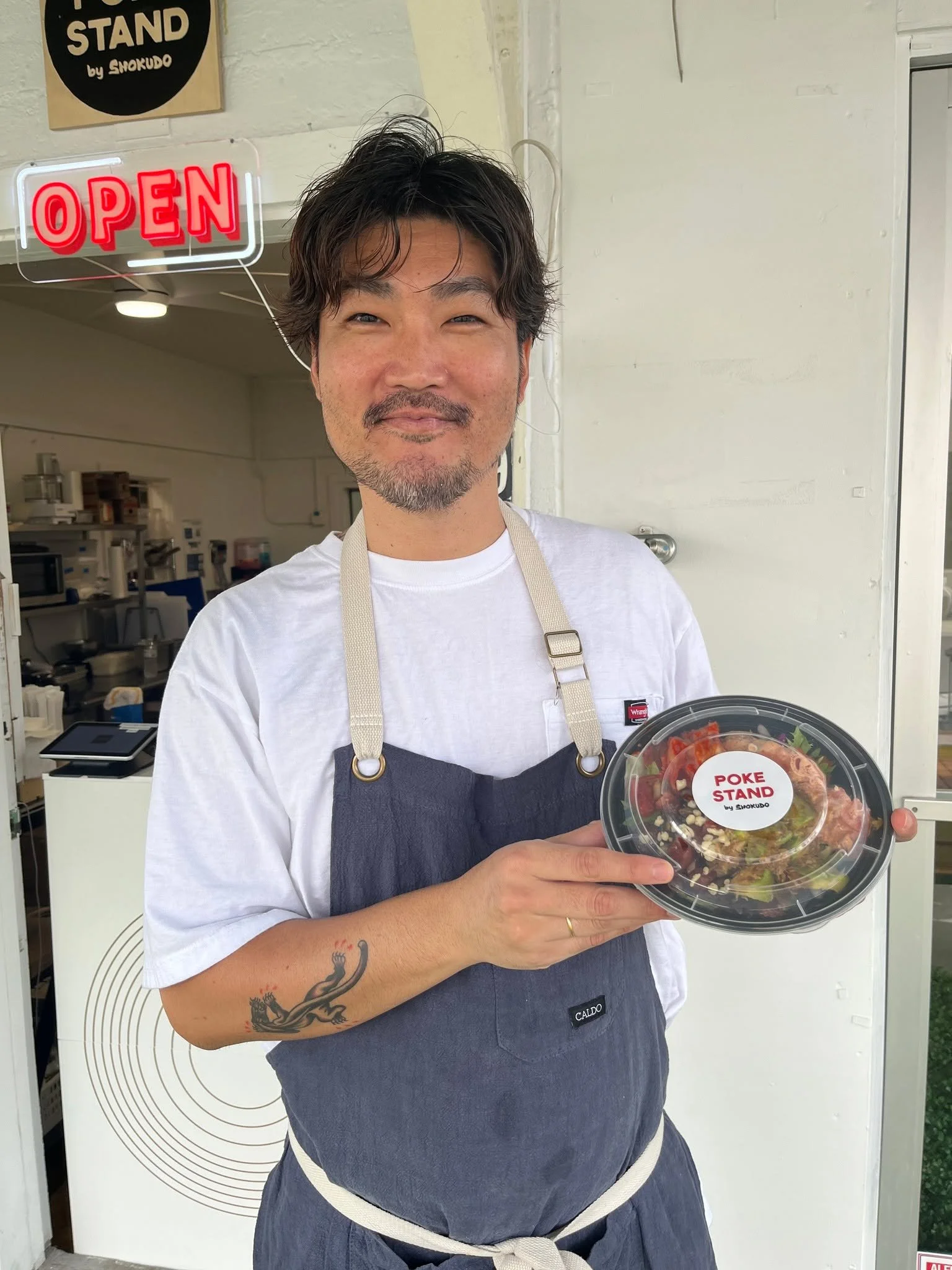 🍣✨ WORKSHOP ANNOUNCEMENT! ✨🍣
POKE CHEF Experience @ Poke Stand by Shokudo

We&rsquo;re excited to announce a Kids POKE CHEF Workshop coming this May in Kakaʻako! 🌈

At this hands-on experience, kids will:
🍙 Make their own original onigiri using d