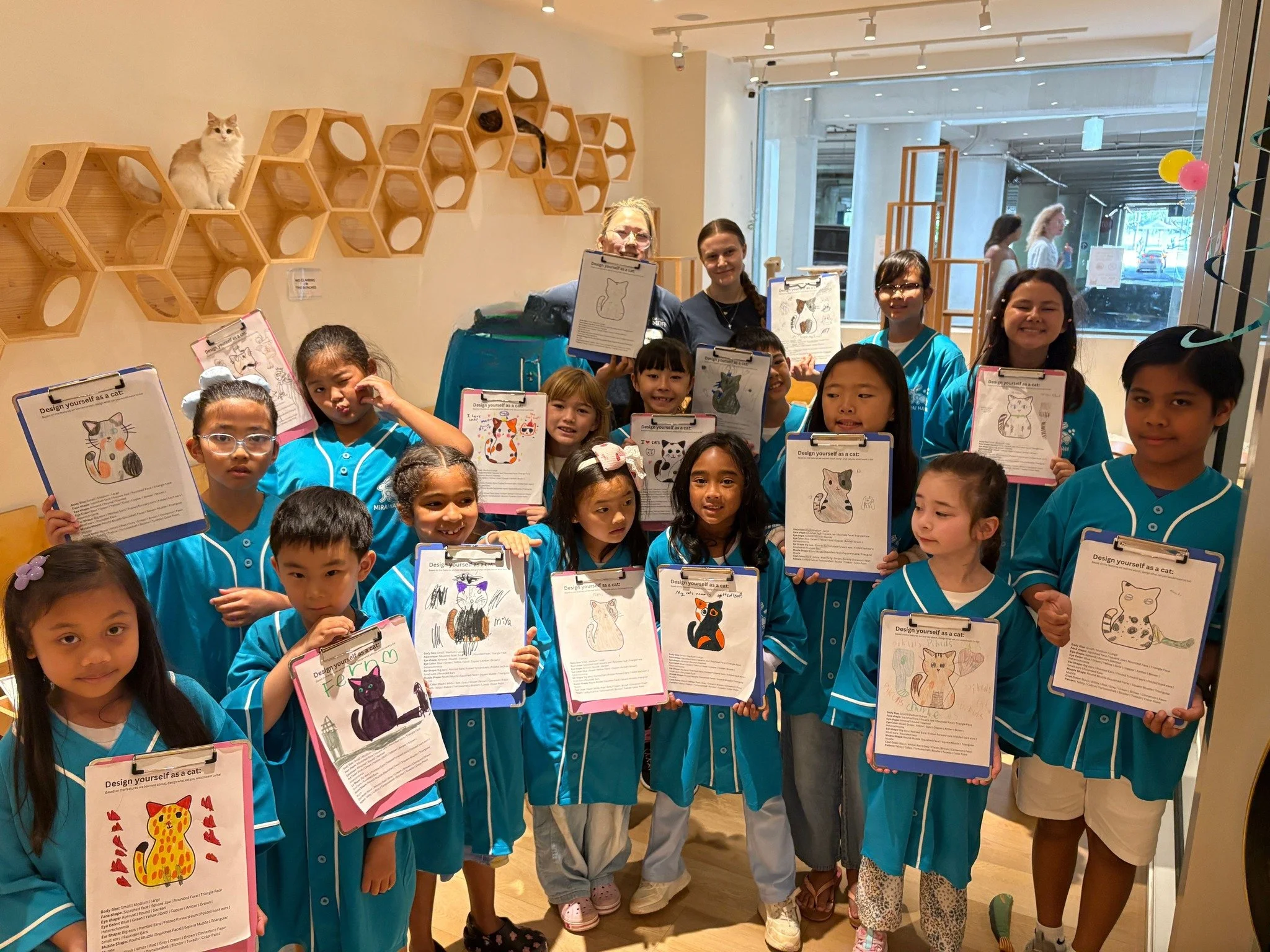🐱✨ Cat Caf&eacute; Manager Edition &ndash; Workshop Report ✨🐱
@catcafemoff.alamoanacenter

Back by request! 💛

This time, 15 children joined us at Cat Caf&eacute; MOFF Ala Moana and stepped into the role of Junior Cat Caf&eacute; Managers.

Led by