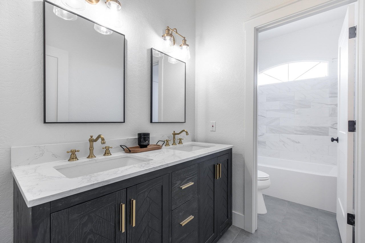 Upstairs Bathroom After