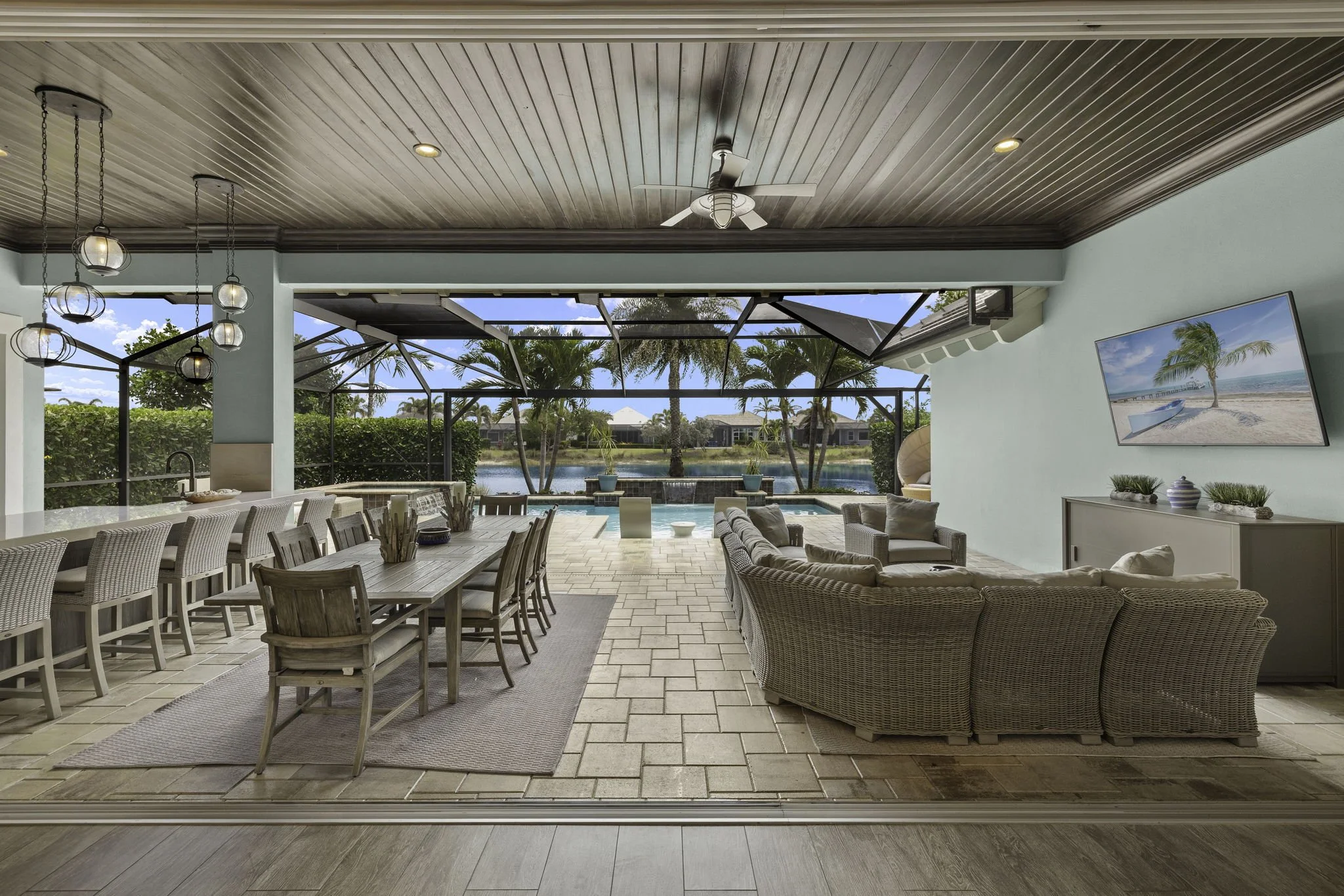 32-Lanai 3 of 3.jpg