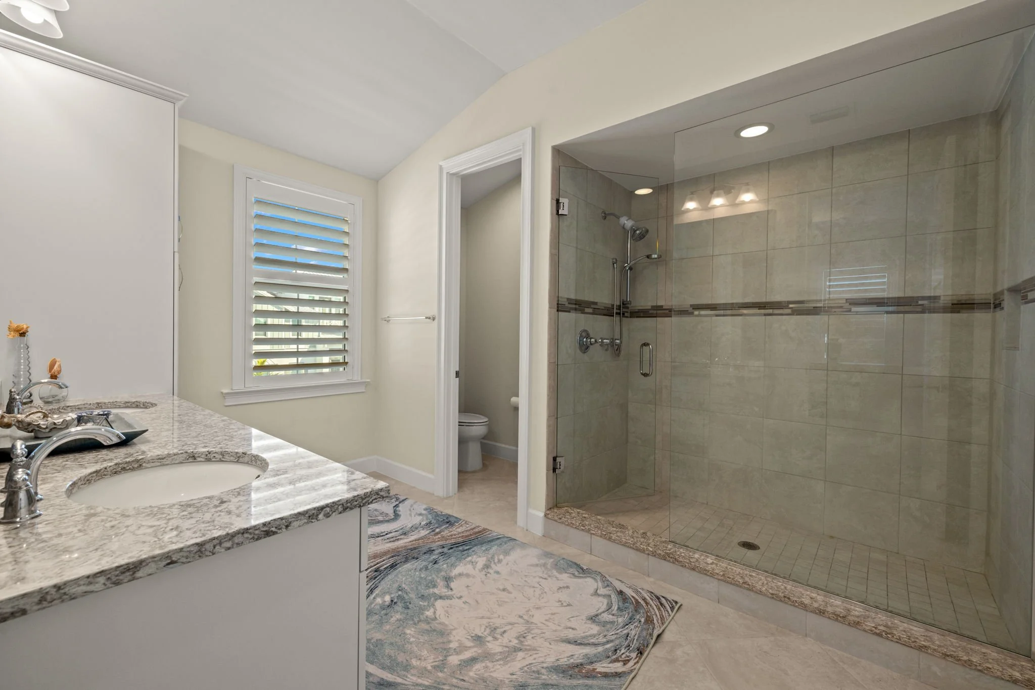 16-Primary Bathroom 1.jpg