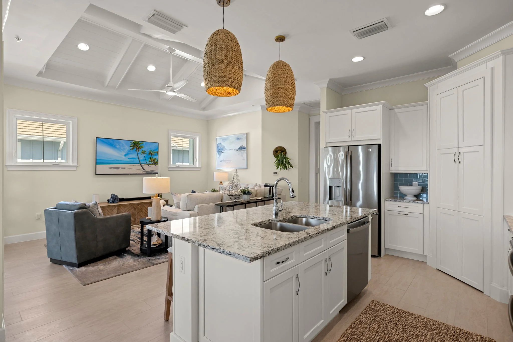 12-Kitchen 3.jpg