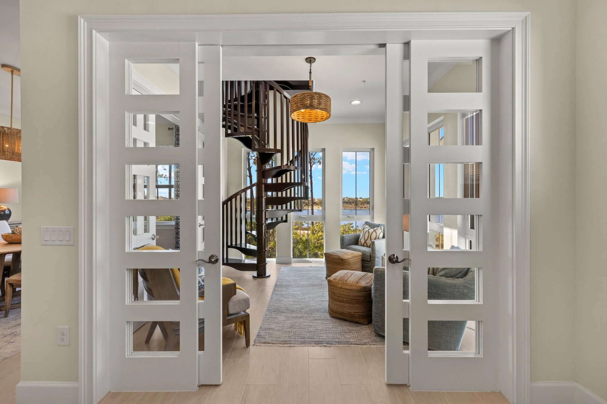 22-Family Room 3.jpg