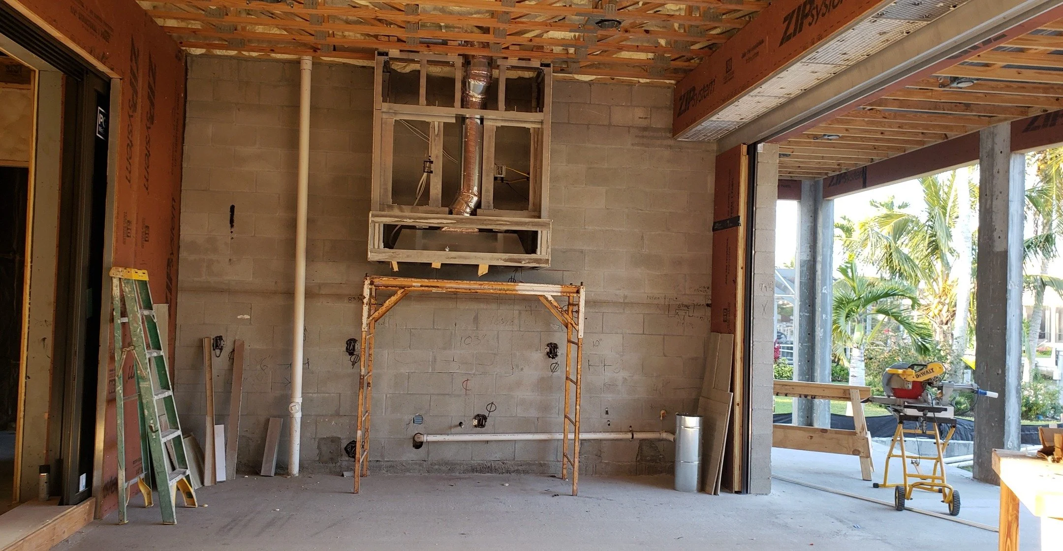 Designed for the ultimate hosting duo: A dedicated Mahjong corner for the ladies and a front-row seat at the bar for the boys. 
Swipe to see the 'skeleton' of this social hub!🥂