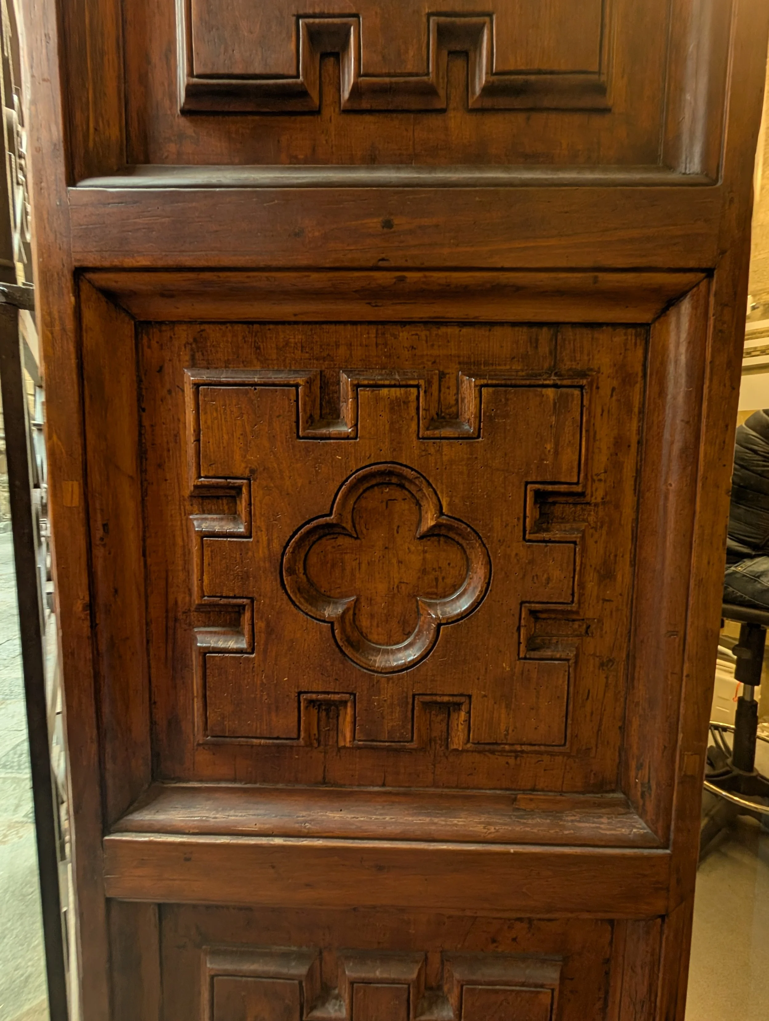 Quatrefoil design in Florence, Italy, illustrating Gothic architecture.