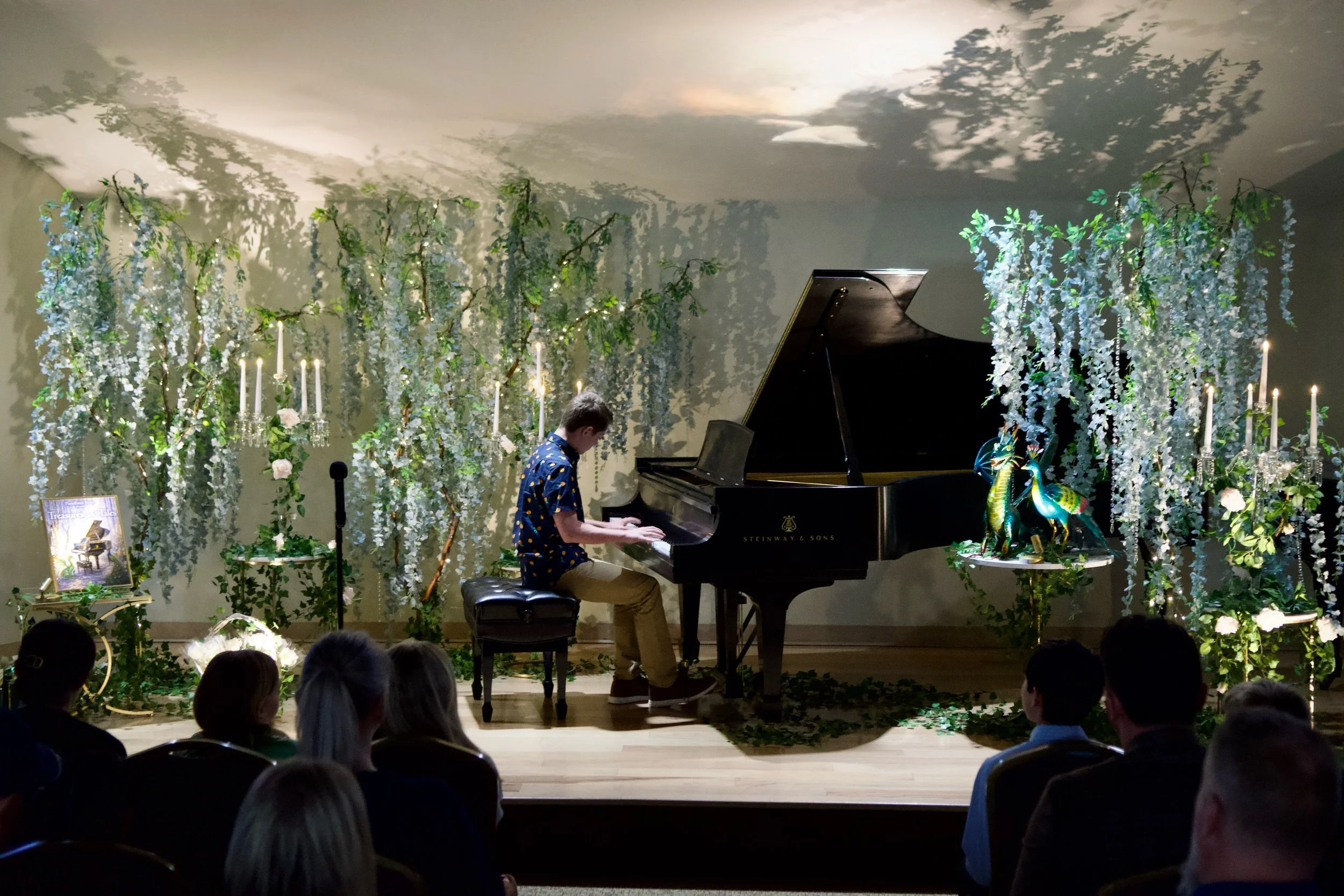 Summer is flying by faster than Frodo wishing the eagles had shown up sooner 🧌🎶🎤🎶🦅 but we&rsquo;re already dreaming up our next magical event 🎄

pianofortenotes.com 
#piano #concert #spring