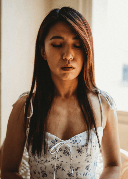 EMDR therapist Bay Area. Woman meditating image.