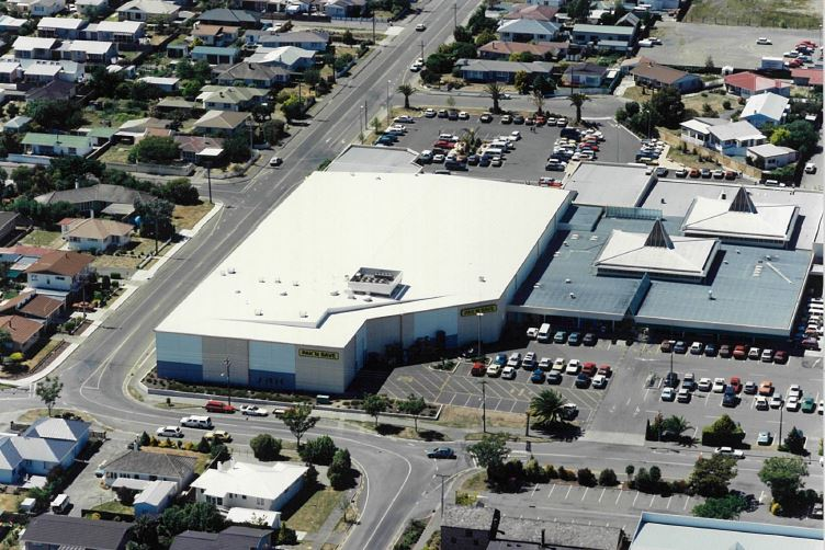 Mall opens 2 october 1973.png