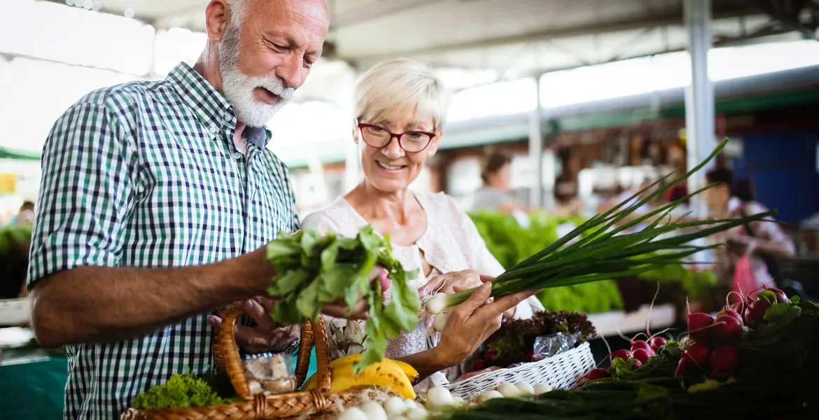 4 Ways to Curb Age-Related Decline in Gut Health