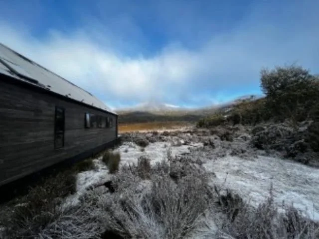 hut along the overland track