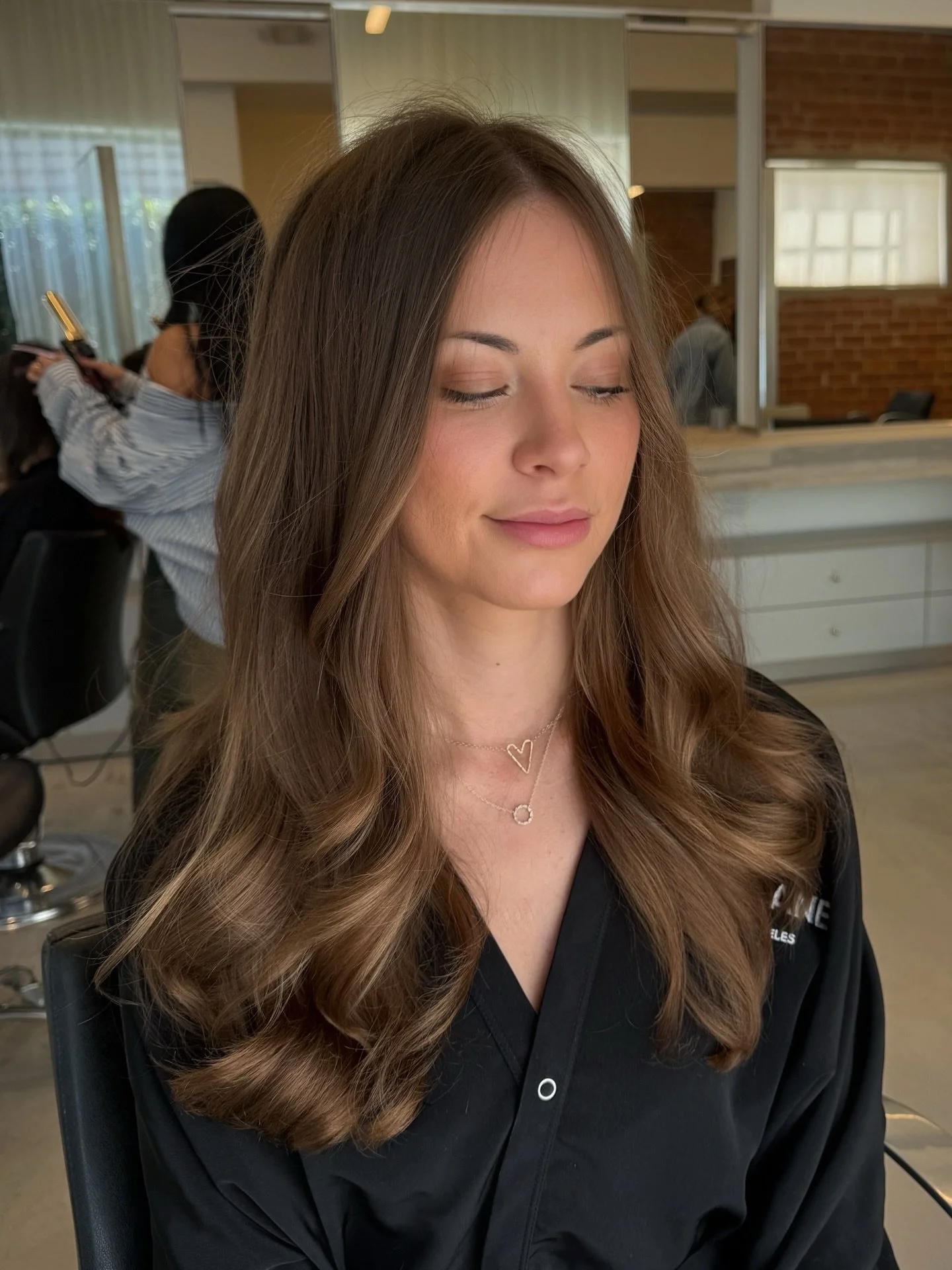 winter warm brown or summer sun-kissed?

a gloss can totally change your look without it being permanent and enjoying the season shift 🤍