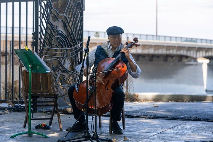 Last Friday, the SELA Arts Foundation joined the @laphil&rsquo;s Braided River at Speaker Anthony Rendon Riverfront Park in Maywood, an event bringing together world-renowned cellist @yoyoma and community groups doing work along the LA River.

We gat