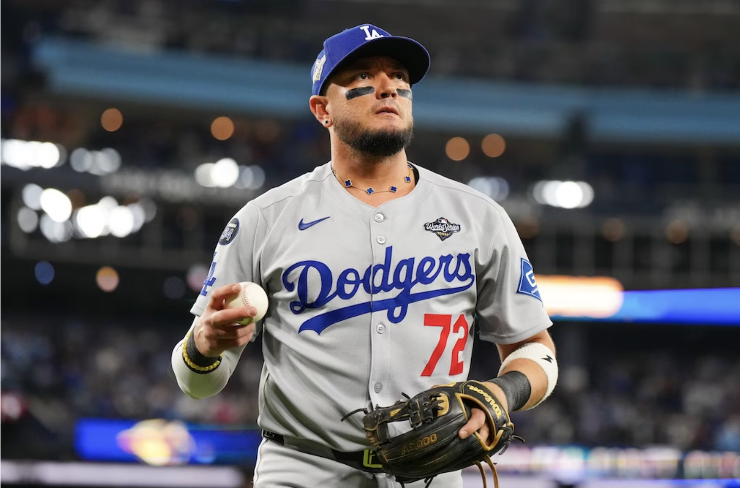 The Blue Necklace That Won the World Series