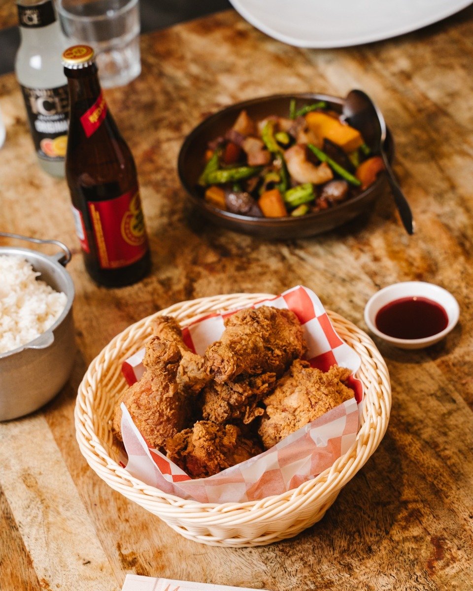 Golden, crispy chicken and bold, rich flavours that hit the spot every time.
Pair it with your favourite beer and dig in&mdash;this is Filipino food done right.

📍 Visit Mama Lor today &ndash; Werribee, Melbourne &amp; Rooty Hill

#MamaLor #Filipino
