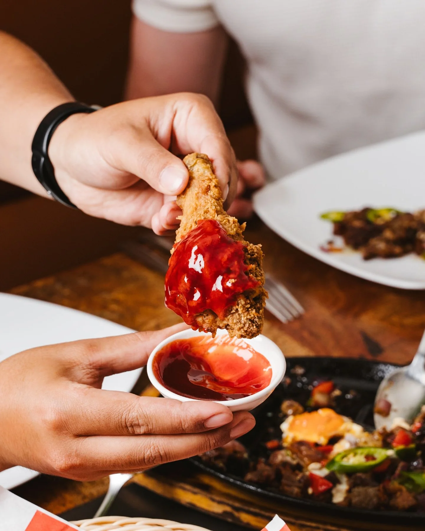 Hot, crispy, and straight from the soul 🔥

Mama Lor&rsquo;s fried chicken paired with that sweet, tangy banana ketchup&hellip; a true Filipino classic that just hits different every time.

📍 Visit us in Melbourne or Sydney
🌐 mamalor.com

Hours
Mon