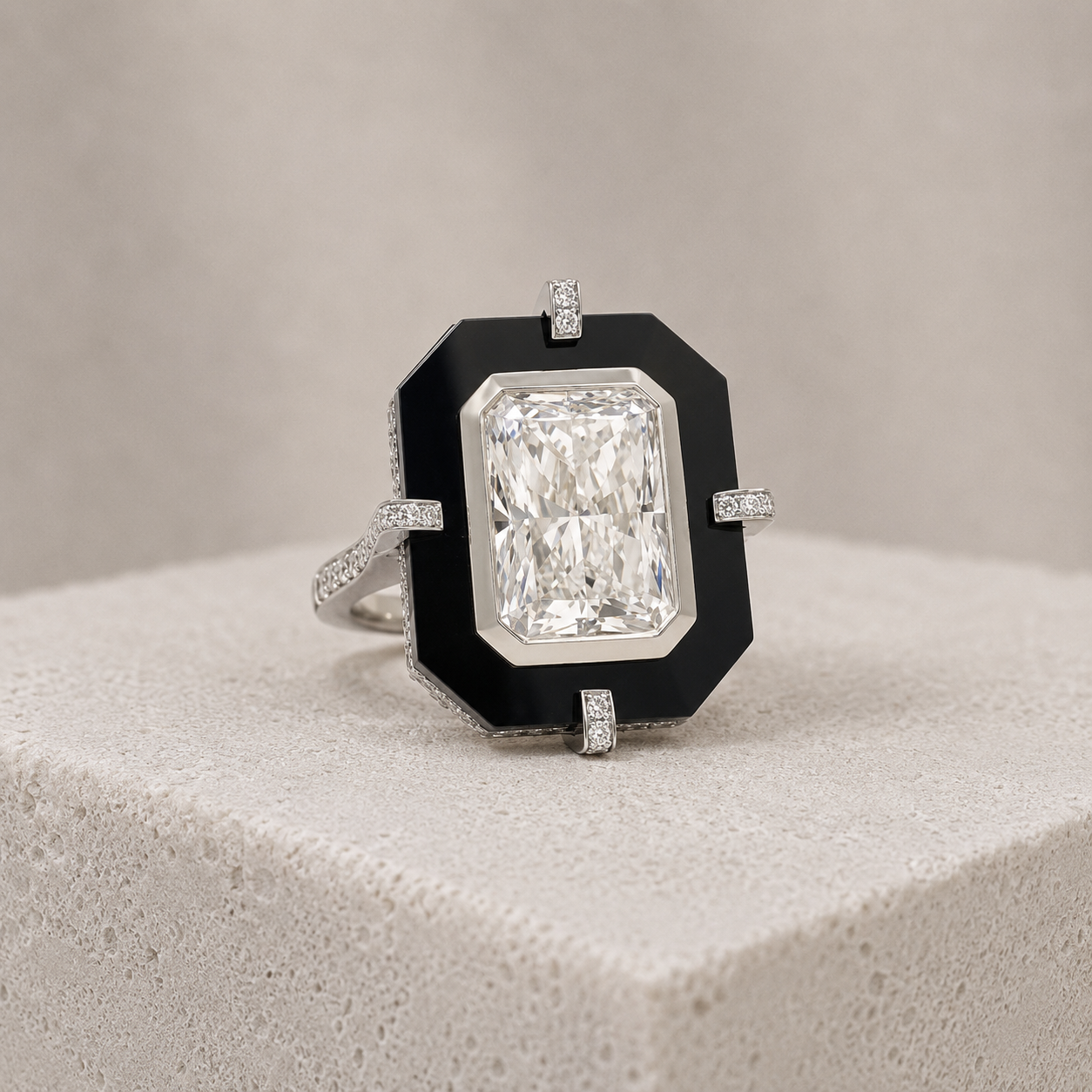 onyx ring  front