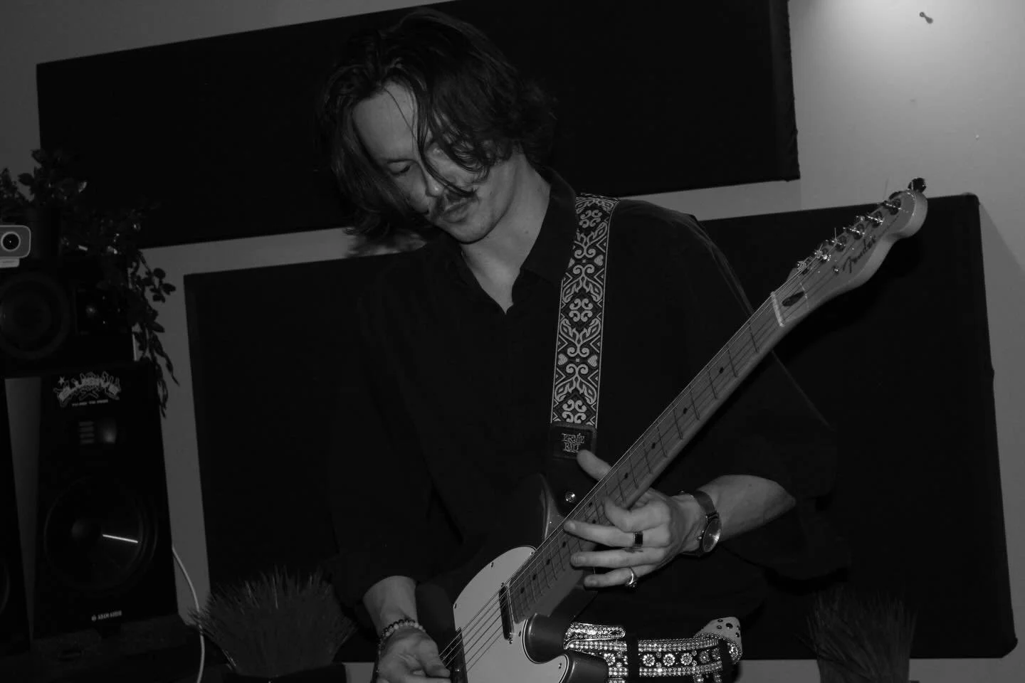 NEW SONG TOMORROW 
Evoked at @sadentertainment 

📸 @lukcpr