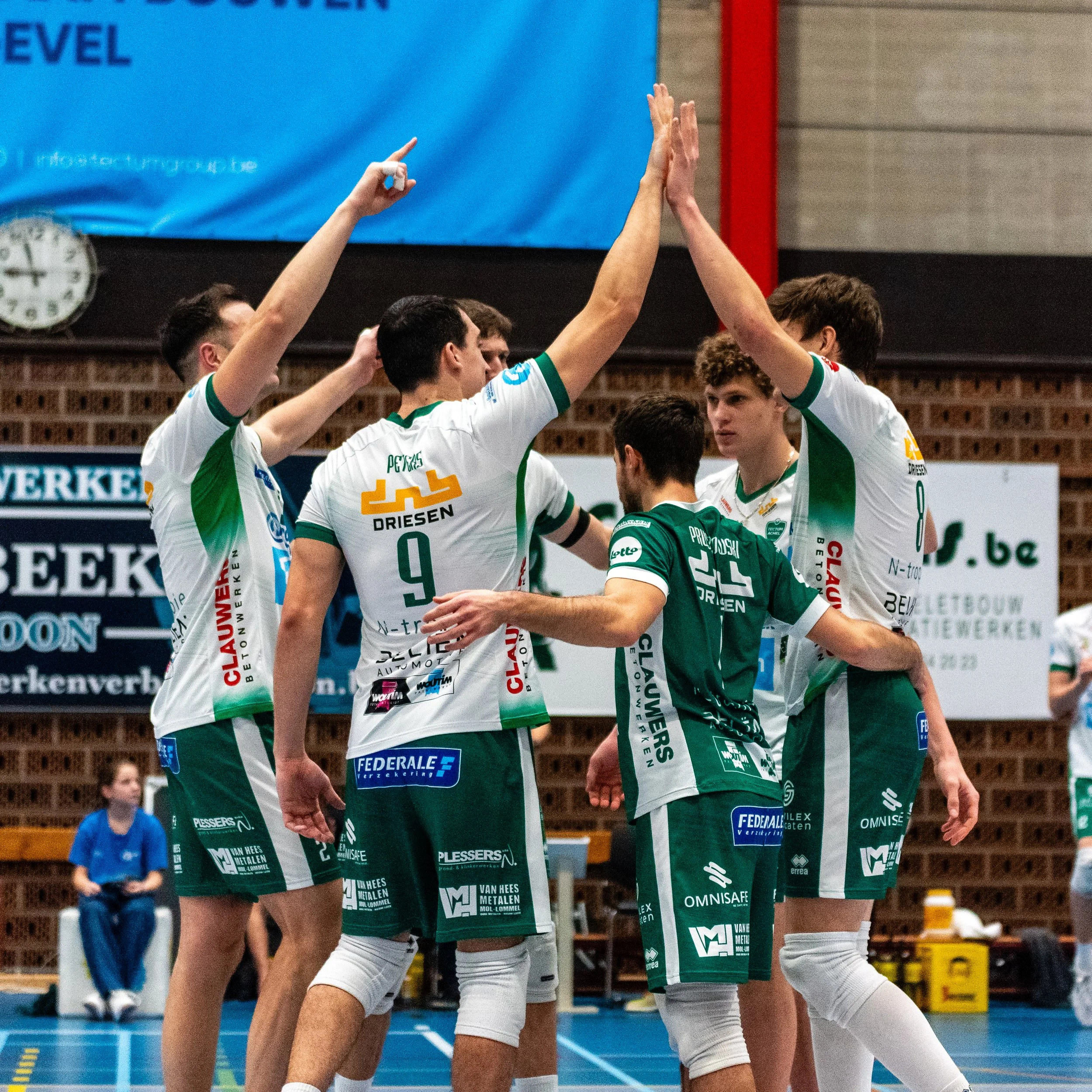 De Beker van het belang blijft in achel